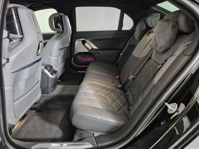 BMW Serie 7 G70 i7 xdrive60 MSport