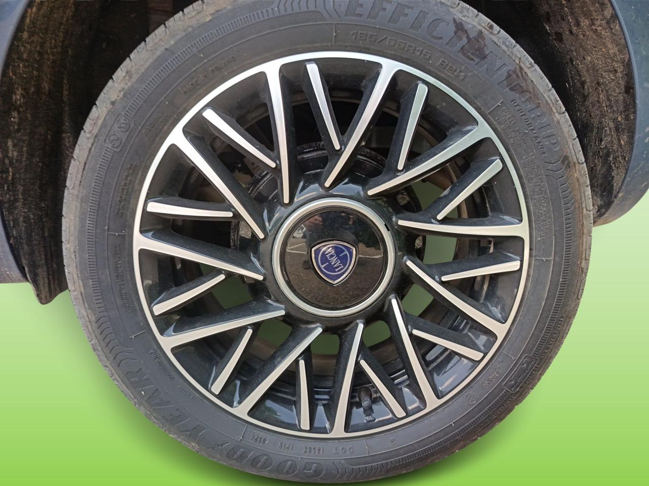 LANCIA Ypsilon 1.0 FireFly 70cv Hybrid PLATINO
