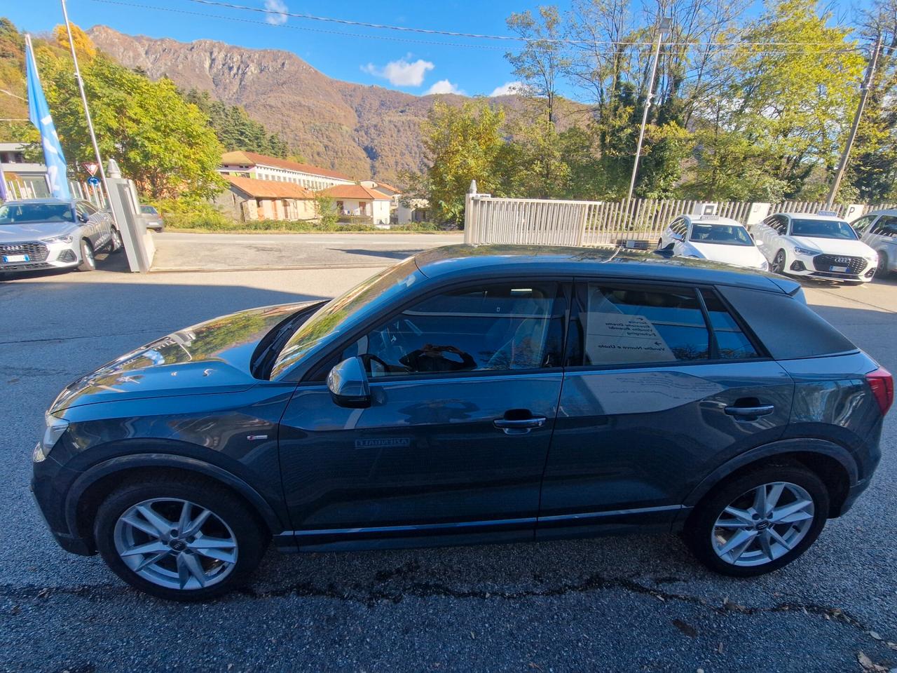 Audi Q2 35 TFSI S tronic Identity Black