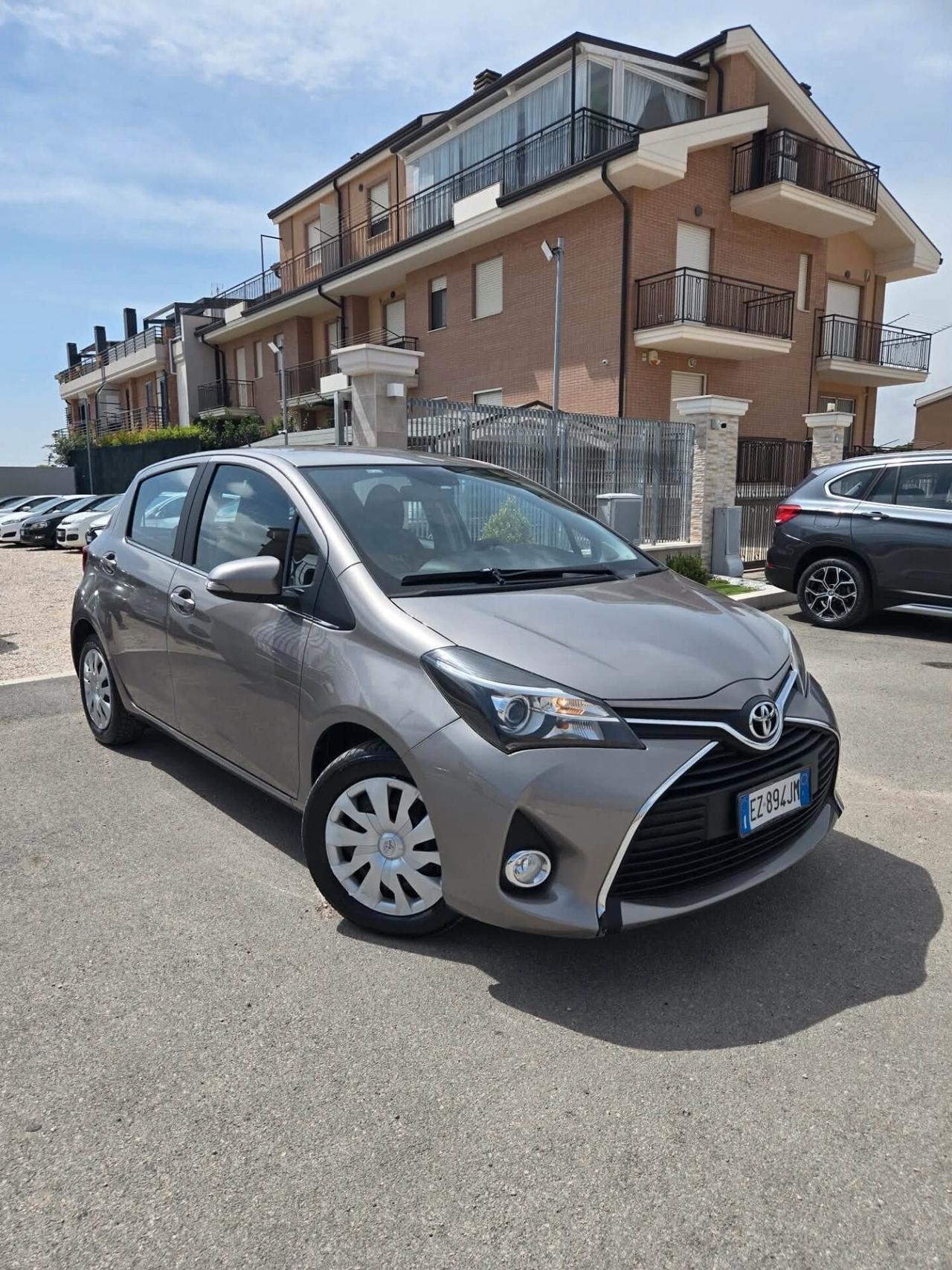 Toyota Yaris 1.0 5 porte Lounge