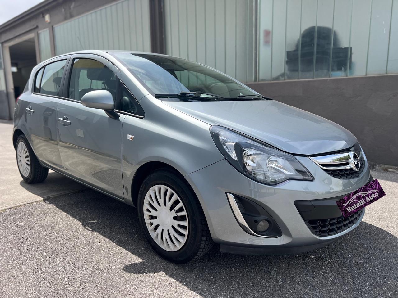 Opel Corsa 1.2 BENZ - ADATTA A NEOPATENTATI