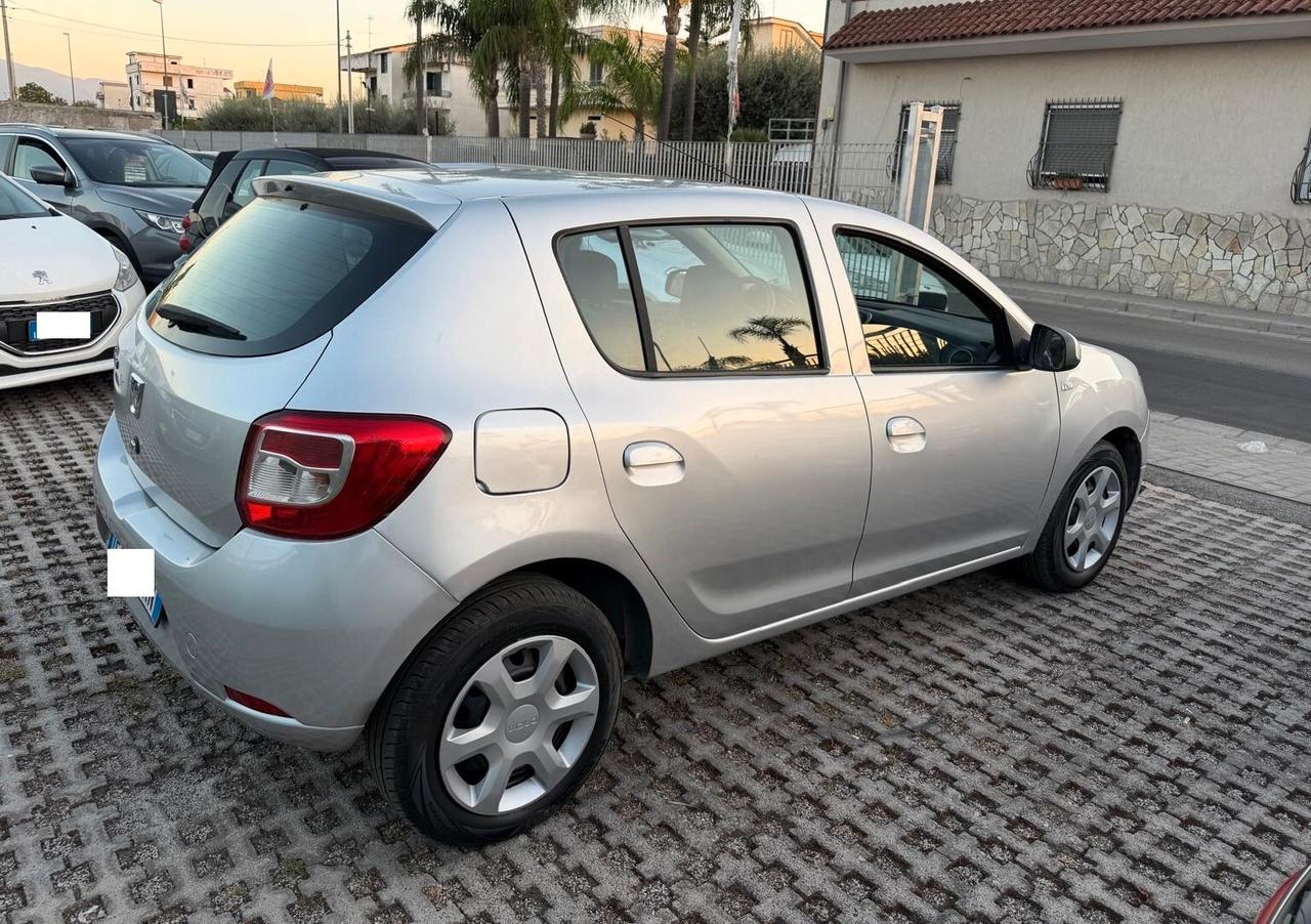 Dacia Sandero 1.2 GPL 75CV Lauréate-2013