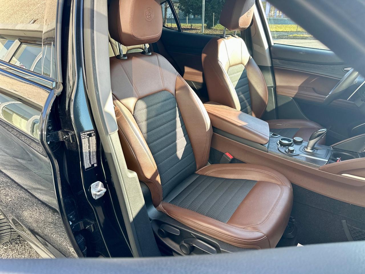 Alfa Romeo Stelvio 2.2 Turbodiesel 210 CV AT8 Q4 Super