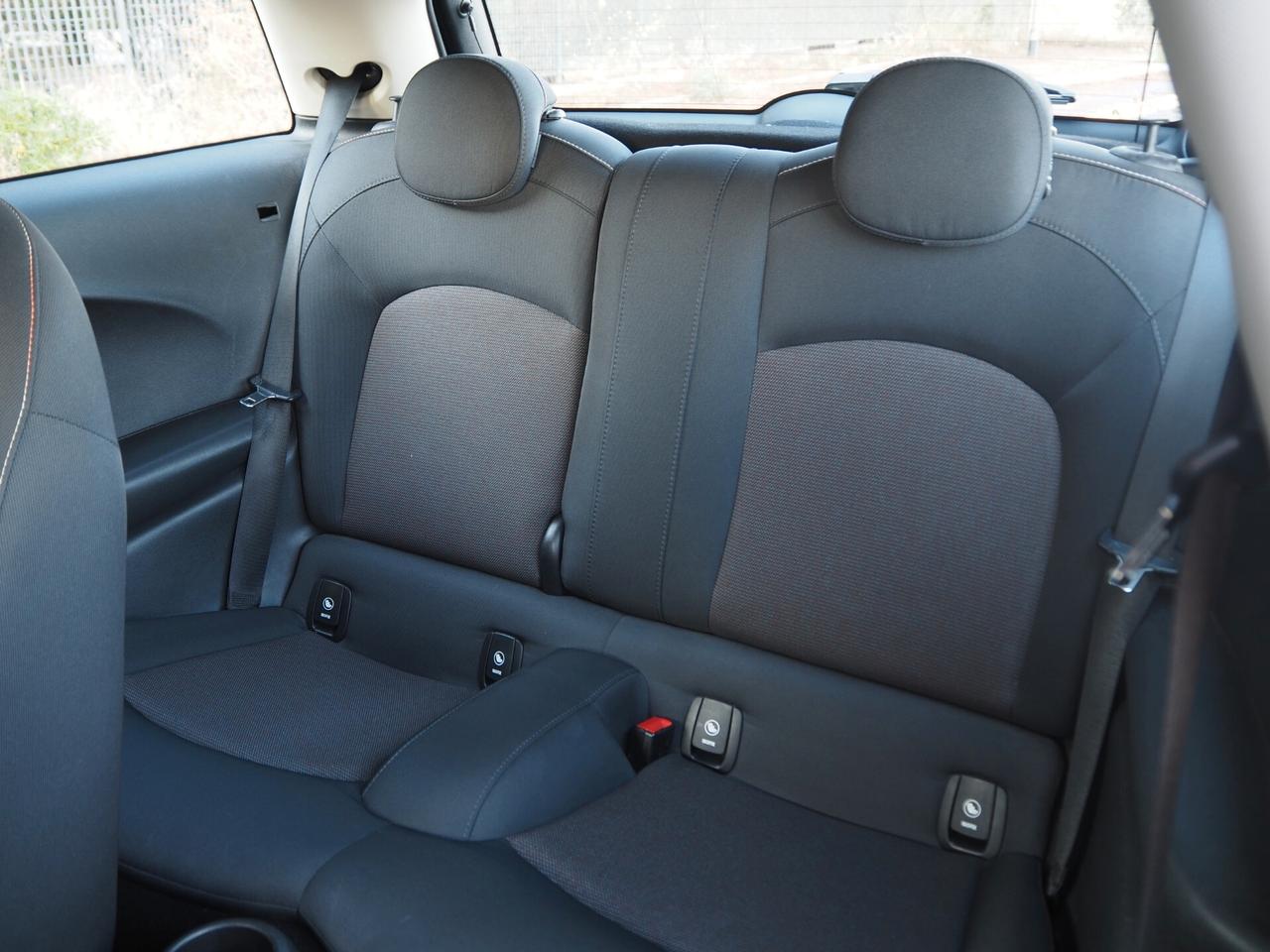 Mini Cooper 1.5 D Hype autom