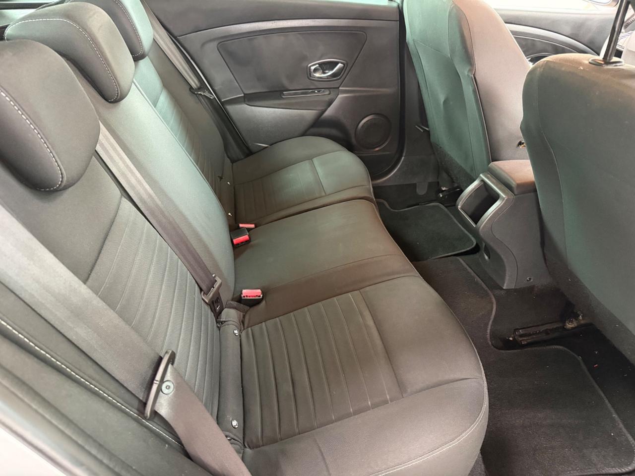 Renault Megane 1.5 dCi 110CV SporTour Limited - 2015