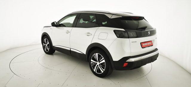 PEUGEOT 3008 Hybrid4 300 e-EAT8 Allure Pack