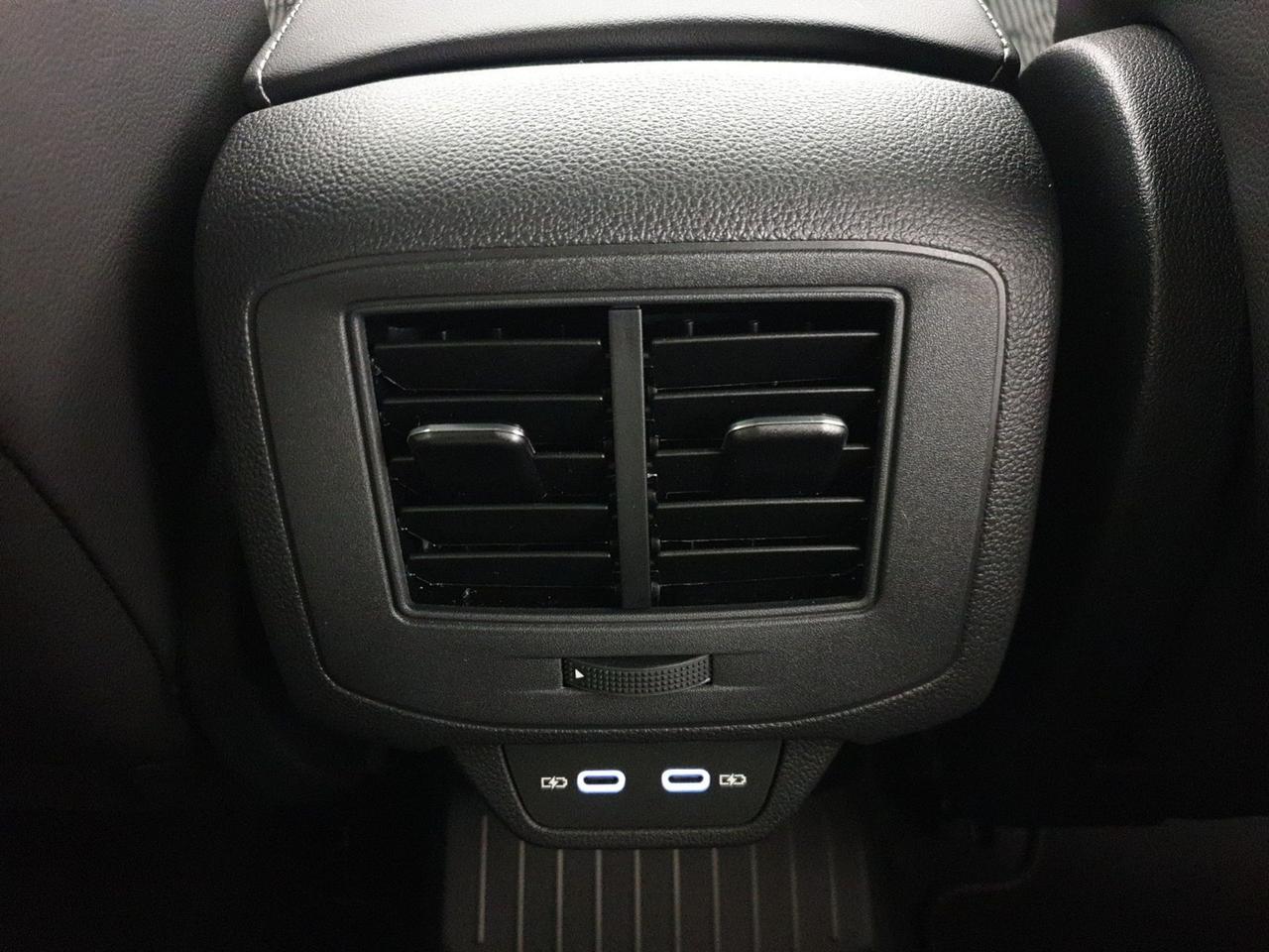 Volkswagen T-Roc 1.5 tsi r-line plus dsg
