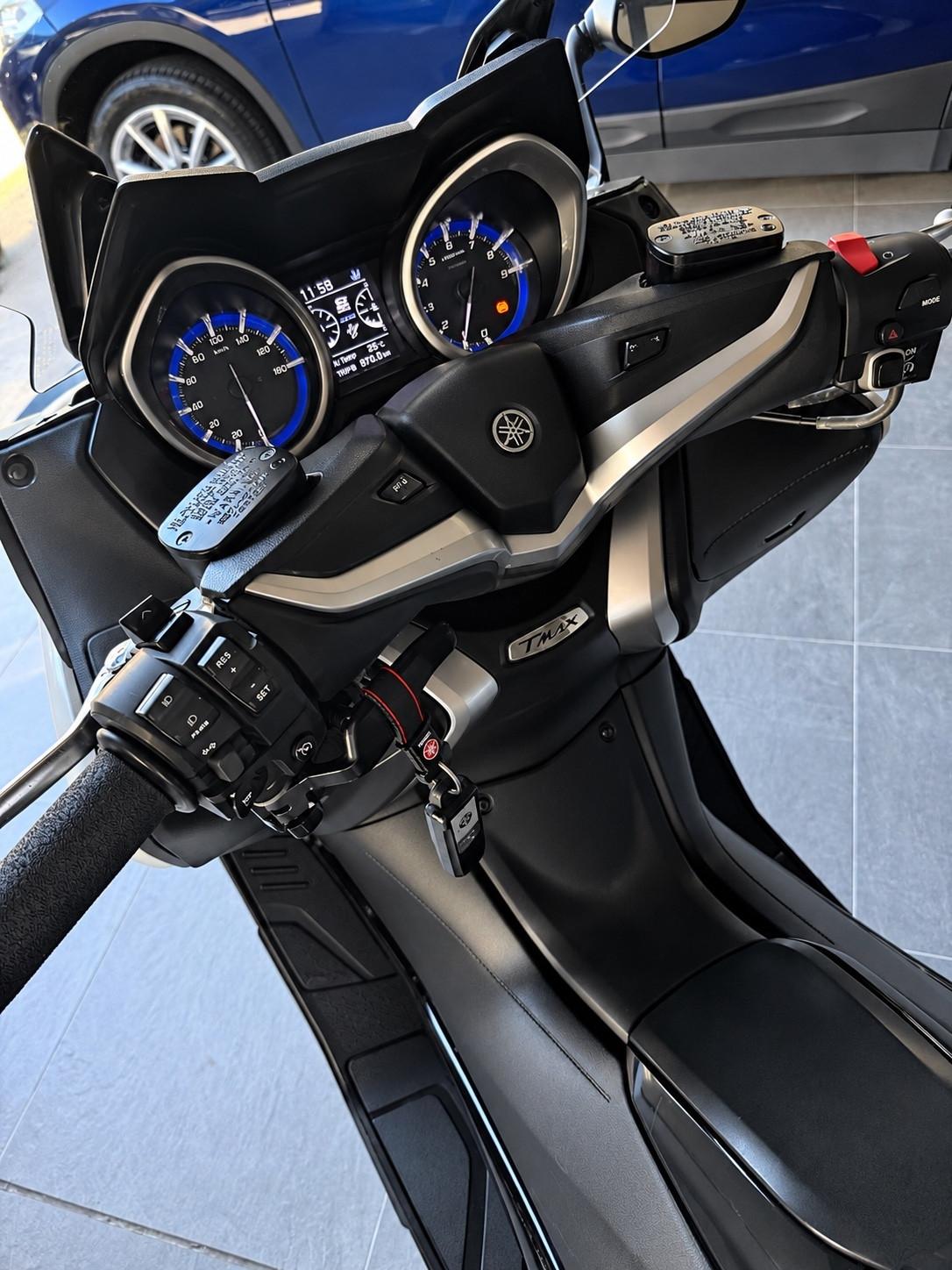 Yamaha T Max 530