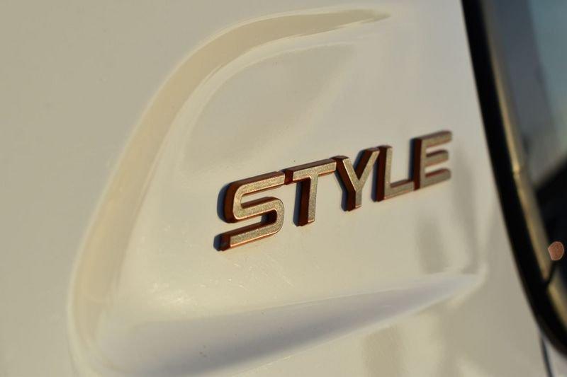 Peugeot 208 208 Hybrid 100 e-DCS6 Style