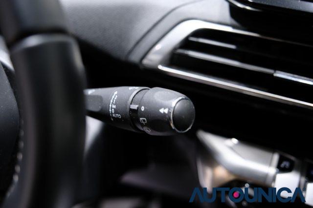 PEUGEOT 3008 PURETECH TURBO 130 S&S ALLURE PACK FARI LED