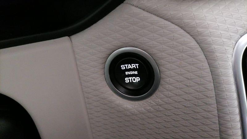 Land Rover Range Rover Velar 2.0d i4 mhev R-Dynamic S 4wd 204cv auto