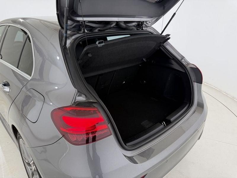 Mercedes-Benz Classe A A 180 d Automatic Premium Plus AMG Line