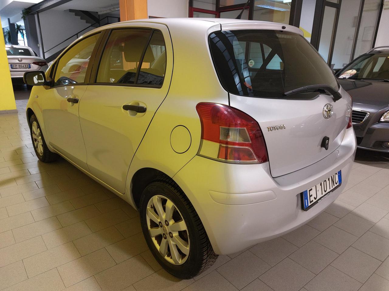 Toyota Yaris 5 Porte Yaris 5p 1.0 Now my10