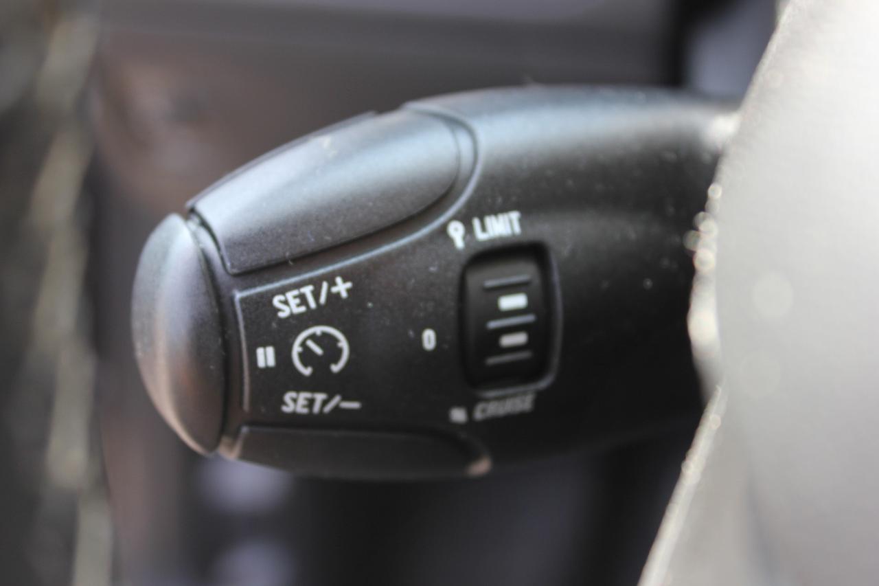 Peugeot 2008 BlueHDi 100 Allure 1.6 CERCHI IN LEGA DRIVE MODE