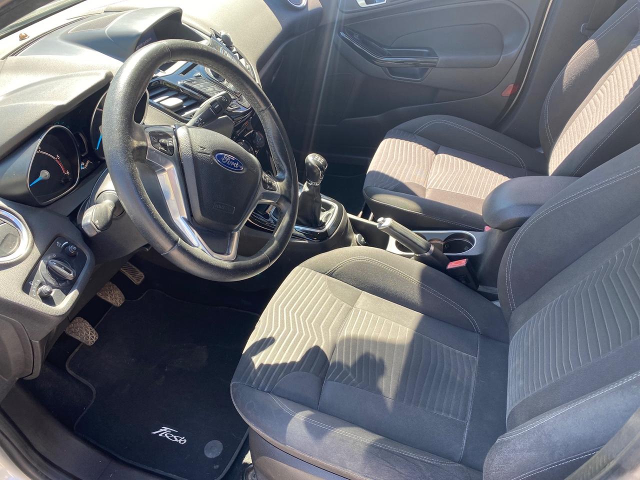 Ford Fiesta 1.6 TDCi 95CV 5 porte ok neopatentati