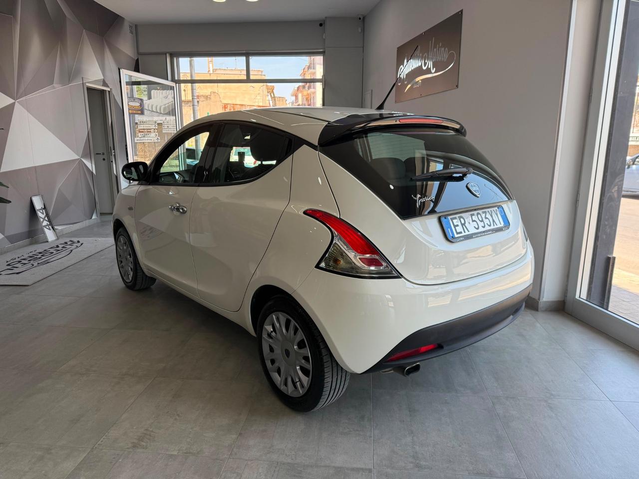 Lancia Ypsilon 1.2 69 CV 5 porte S&S Silver-2013