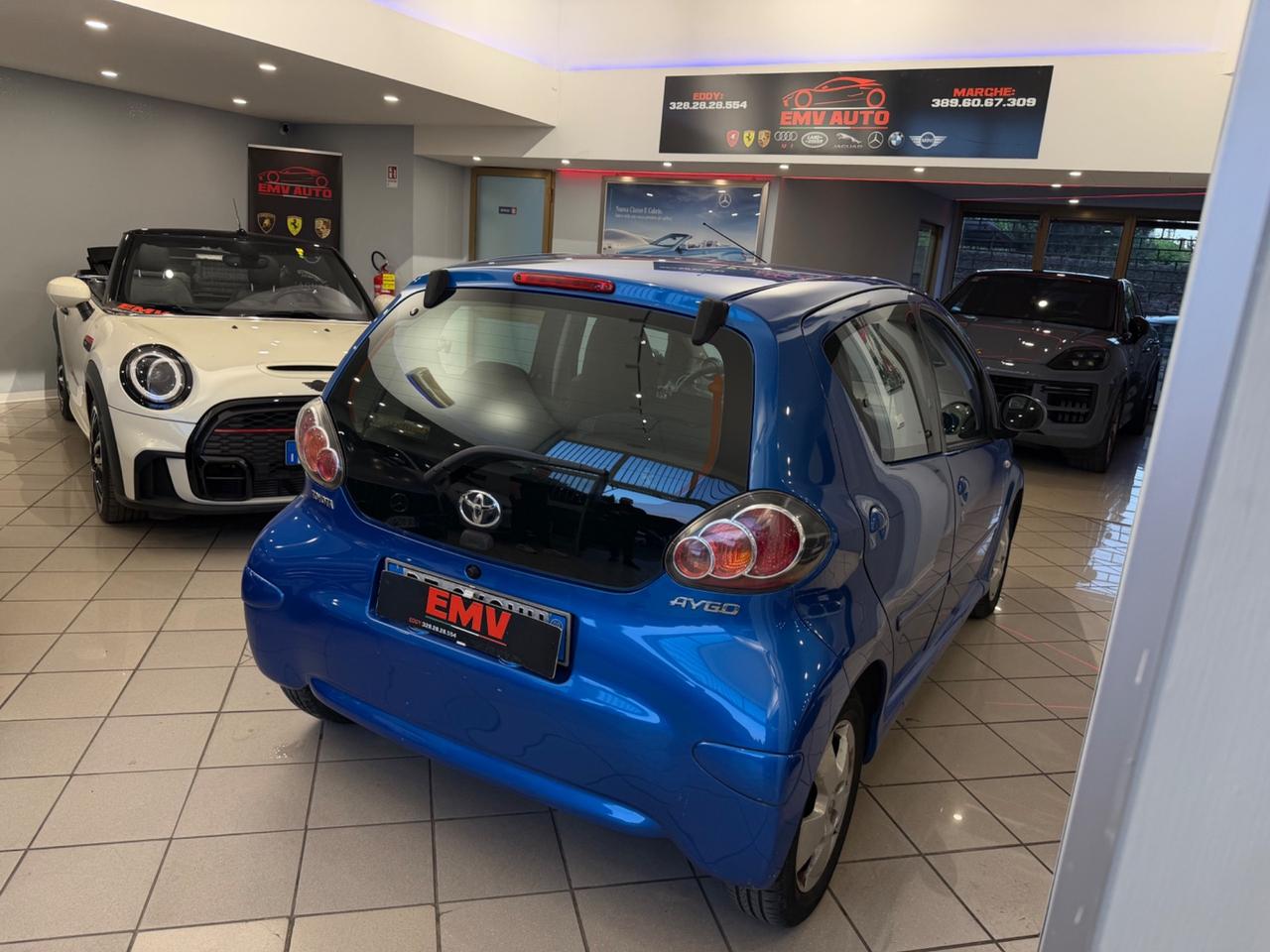 Toyota AYGO 1.0 12V VVT-I 5P M-MT (50 KW) automatica