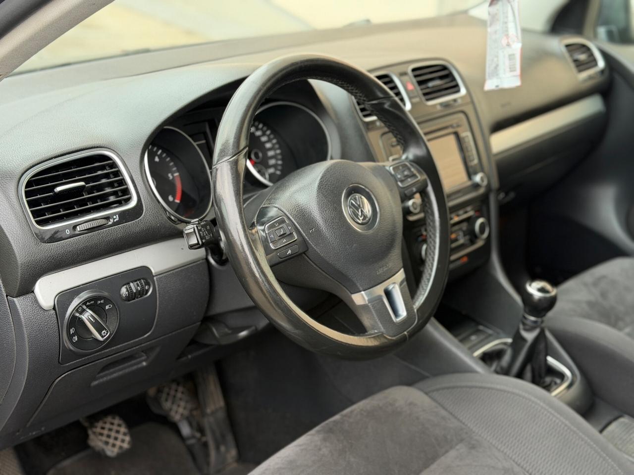 Volkswagen Golf 1.6 TDI 110 cv neopatentati 2011