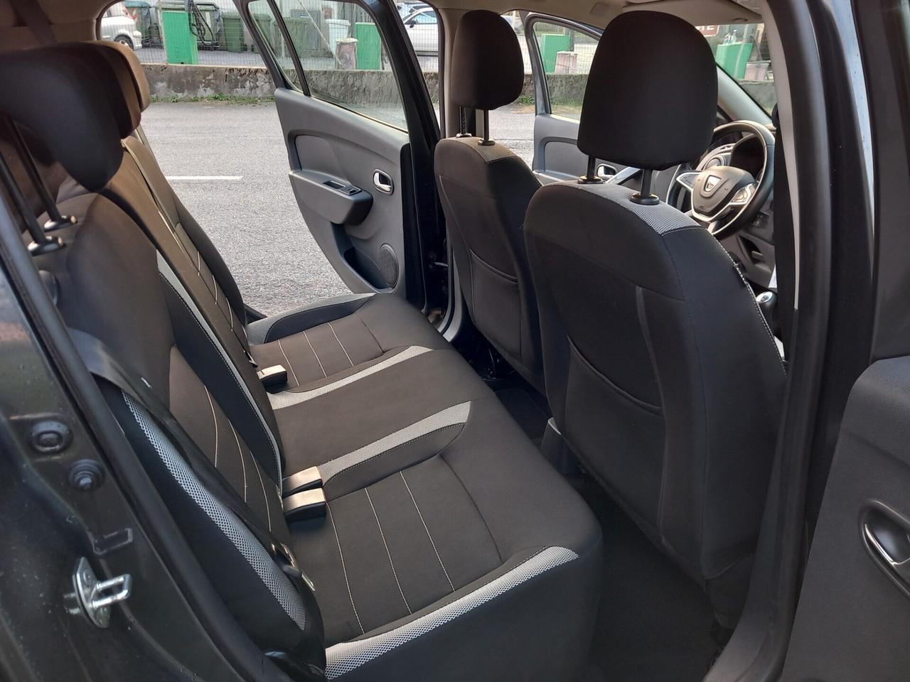 Dacia Sandero Stepway 1.0 TCe 100CV ECO-G 15th Anniversary