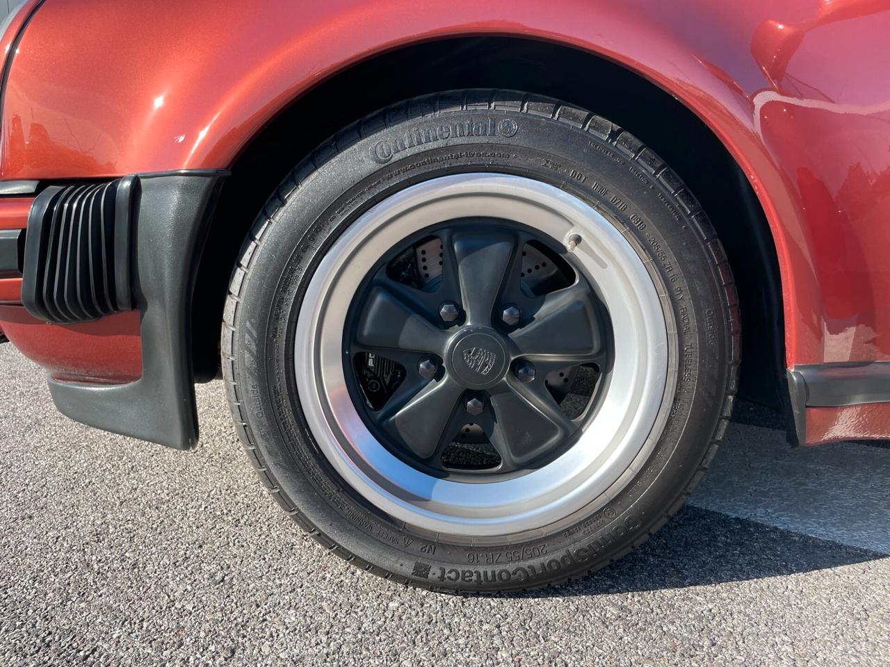 Porsche 930 911 - 3.3 Turbo