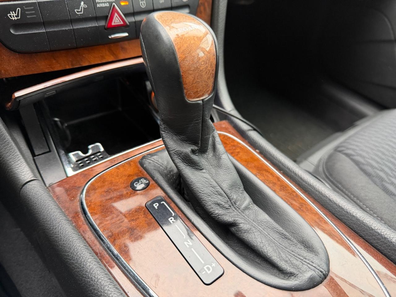 MERCEDES-BENZ E220 CDI 150CV AUTOMATICO GANCIO TRAINO