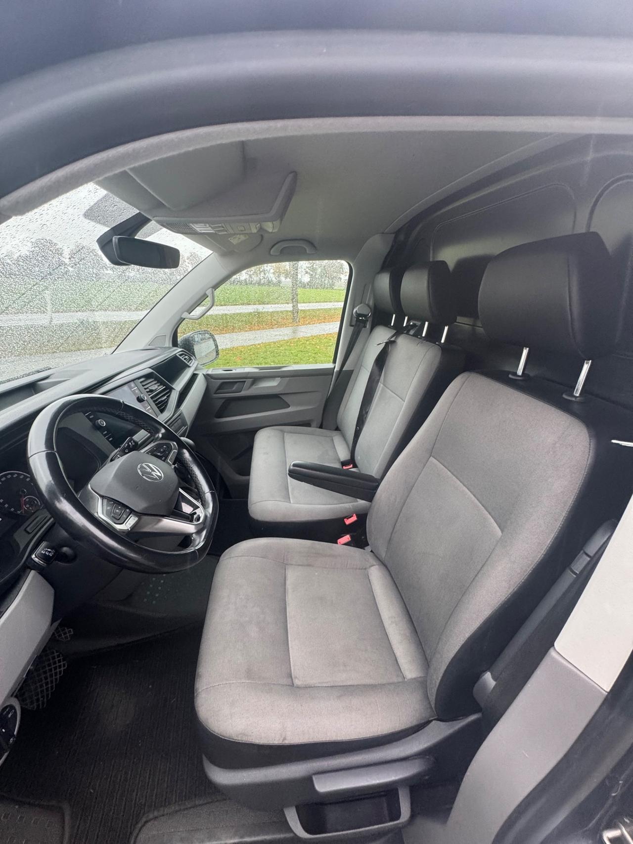 VOLKSWAGEN T6 TRANSPORTER