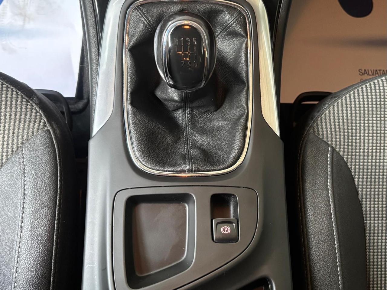 Opel Insignia 1.6 Turbo 180CV 4 porte Elective