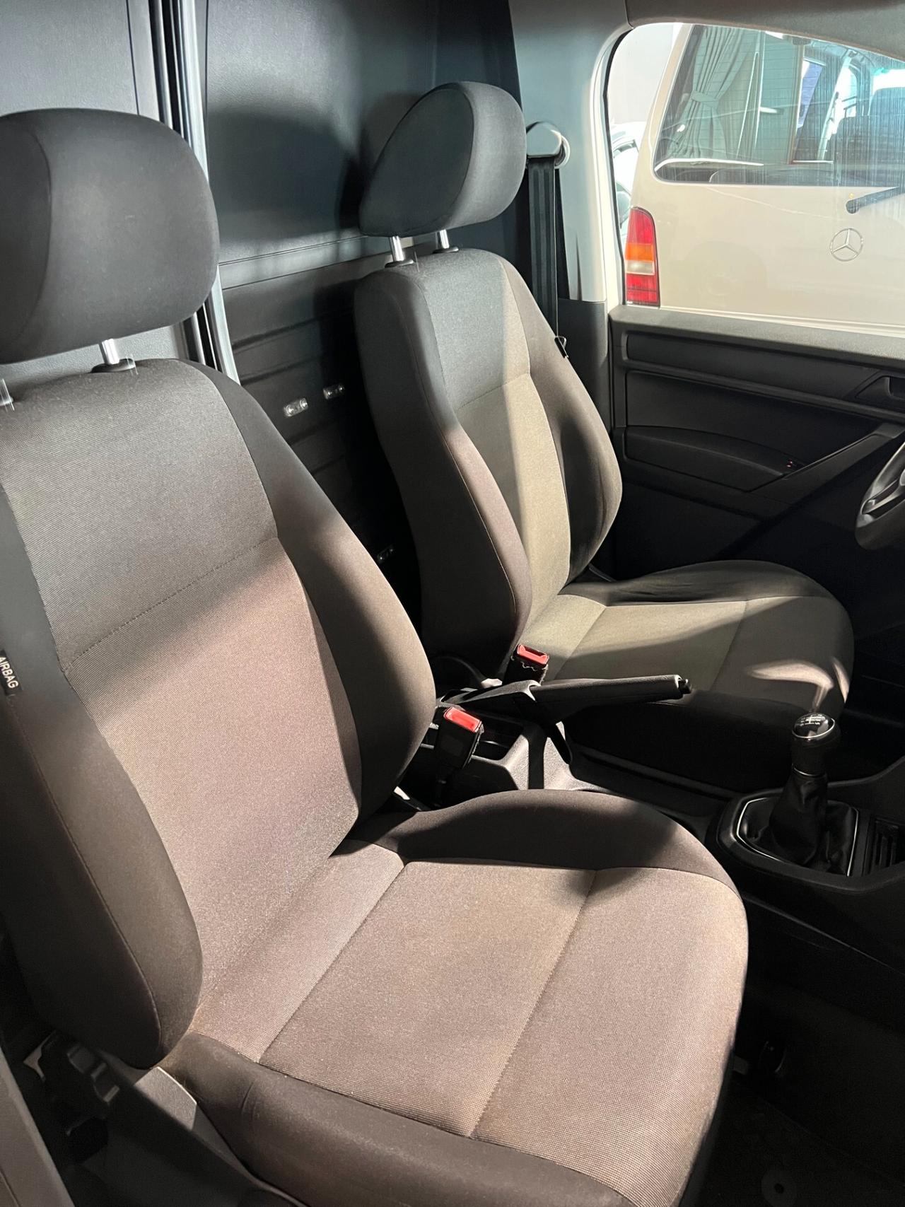 Volkswagen Caddy 2.0 TDI 4×4 122PS EURO6 FÜHRERSCHEINNEULING