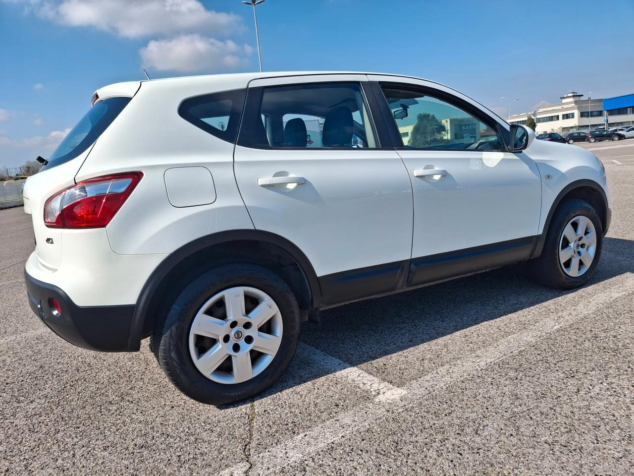 Nissan Qashqai 1.5 dCi Tekna-DIESEL-