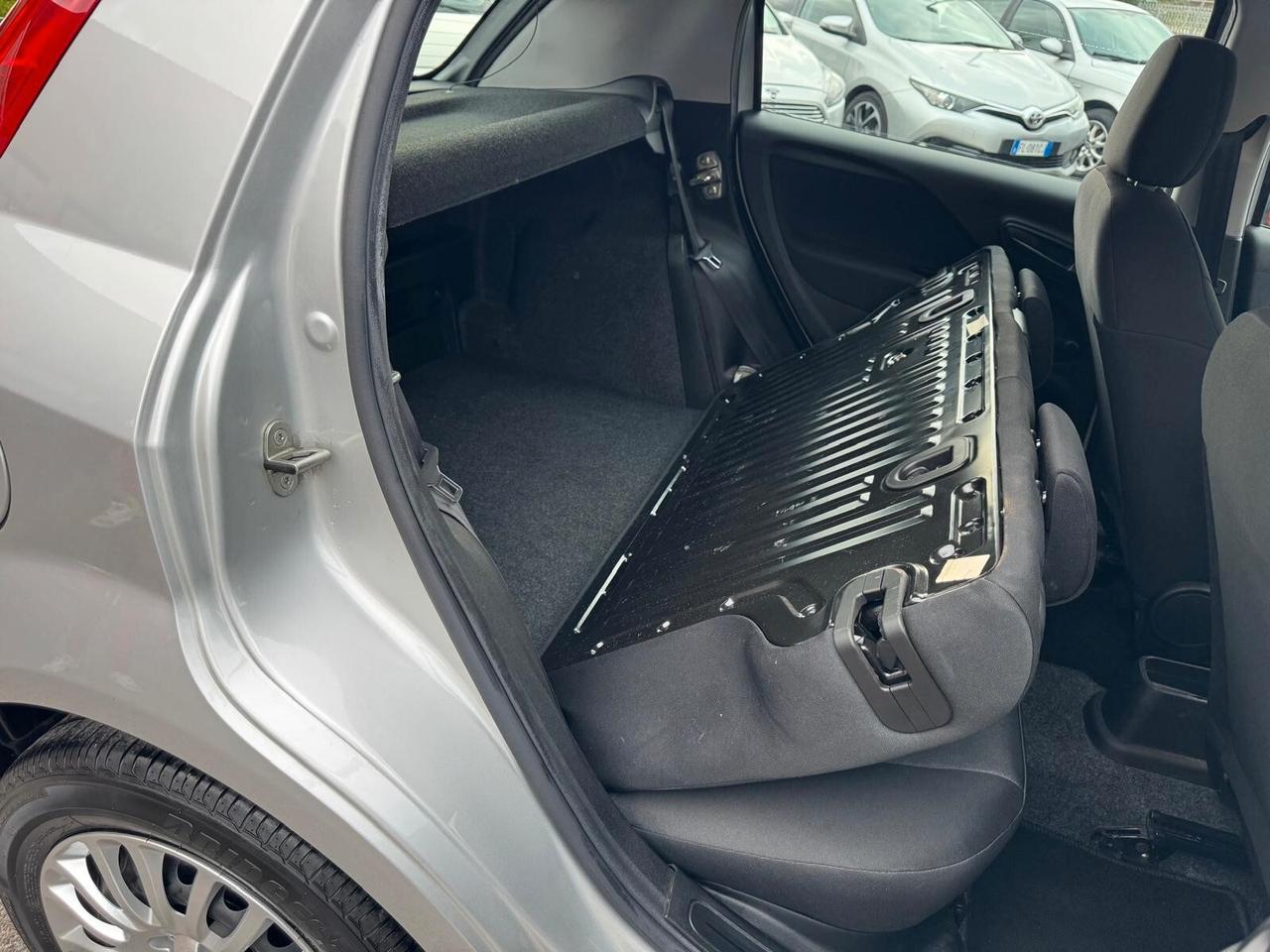 Fiat Punto 1.2 BENZ 5 PORTE KM 64000 - 2015