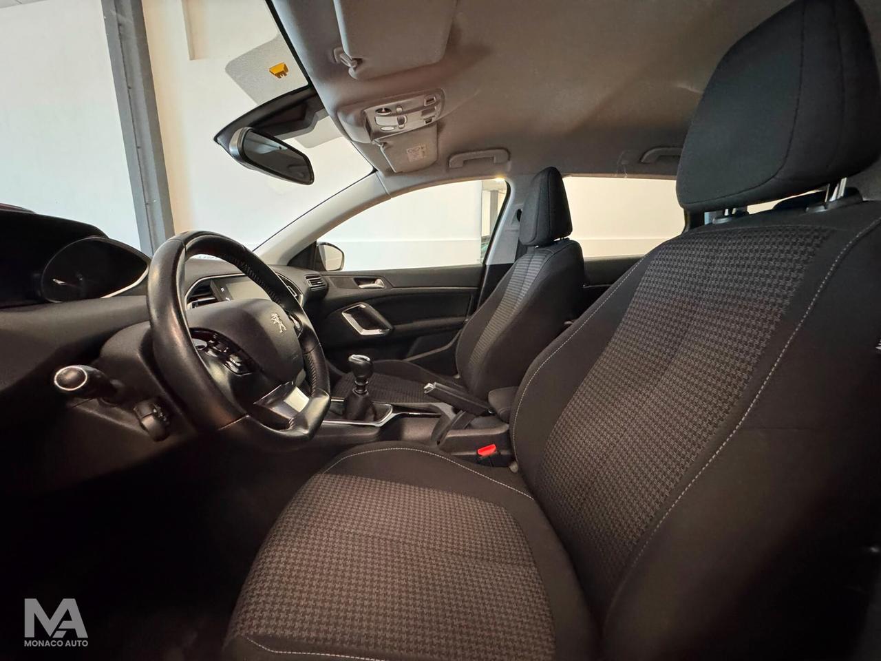 Peugeot 308 BlueHDi 130CV Business 2020
