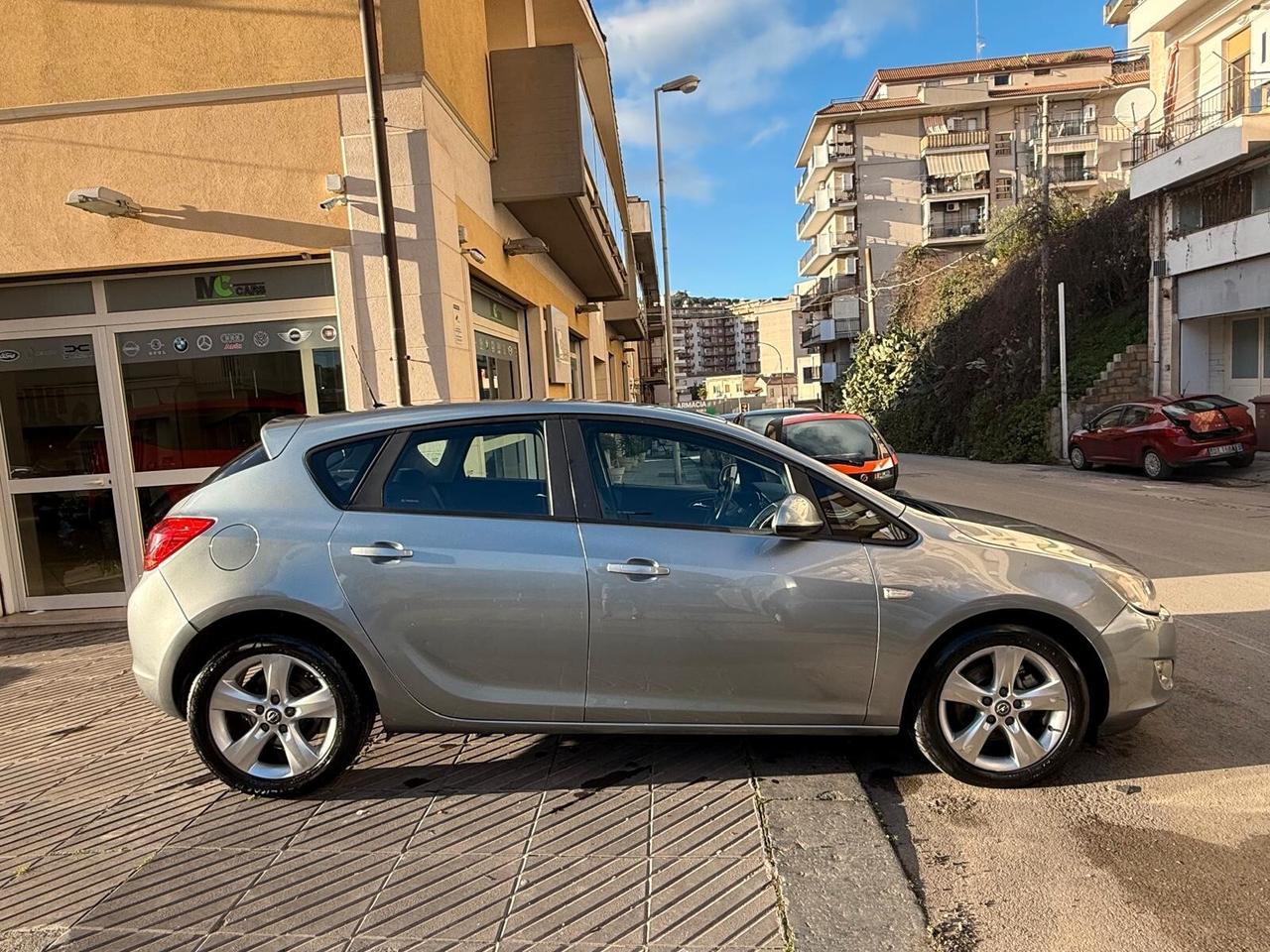 Opel Astra 1.7 CDTI 110CV 5 porte Cosmo