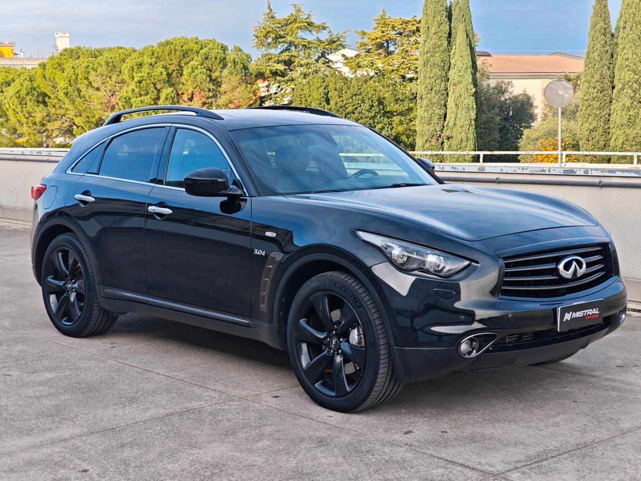 Infiniti QX70 3.0 diesel V6 AT S