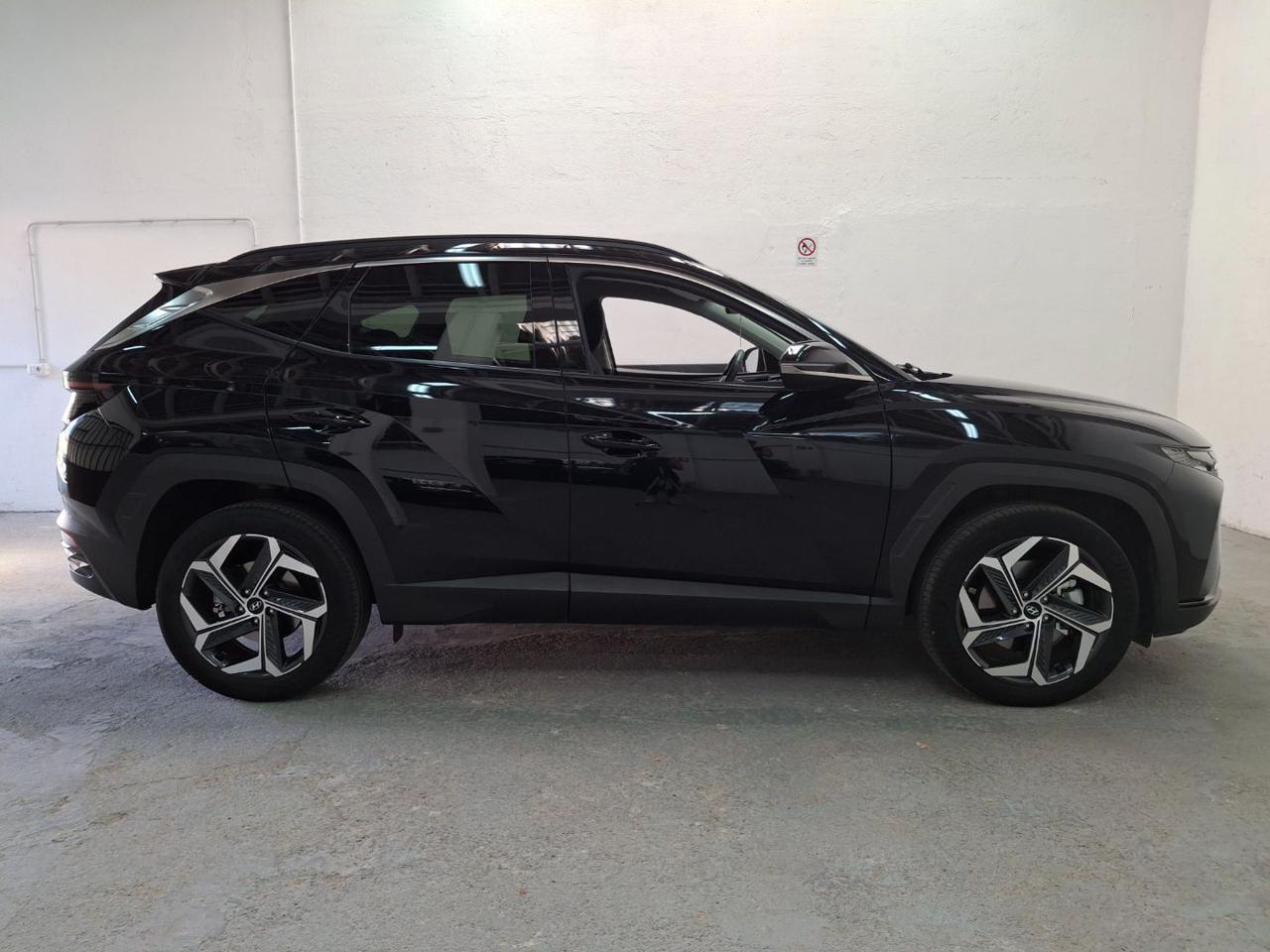 HYUNDAI Tucson 3ª serie Tucson 1.6 HEV aut. Ex...