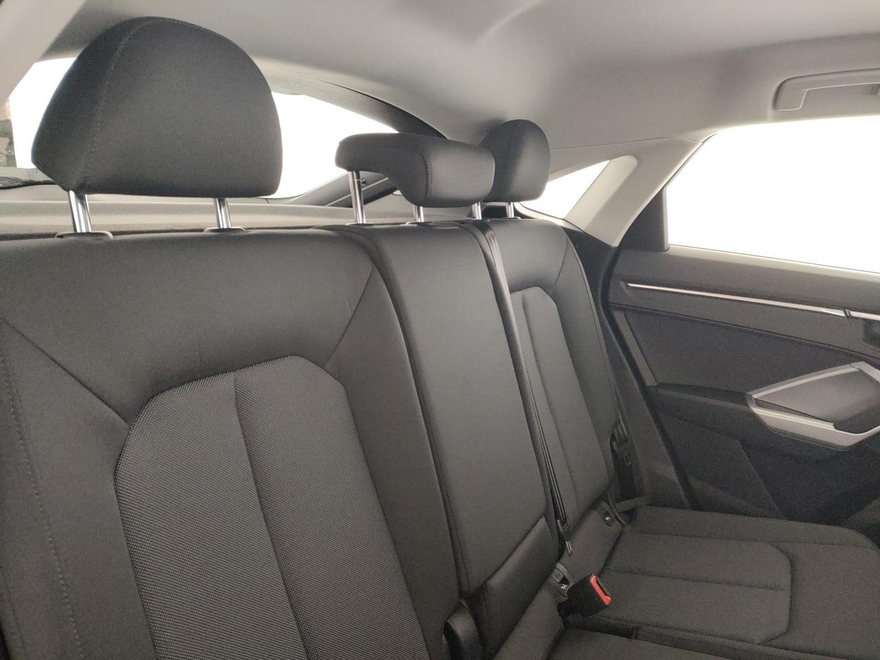 Audi Q3 sportback 45 1.4 tfsi e business plus s-tronic