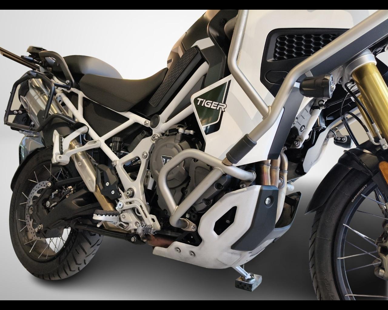 TRIUMPH Tiger 1200 - Rally Explorer