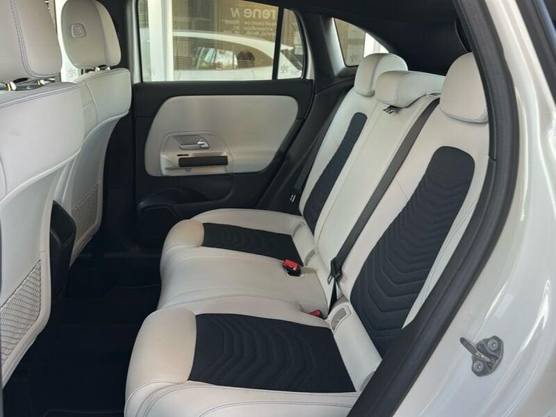 Mercedes-Benz GLA GLA 180 d Automatic Sport