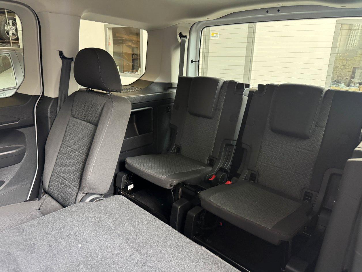 FORD Tourneo Connect 2.0 ecoblue 122cv Titanium 7 POSTI- GANCIO TRAINO