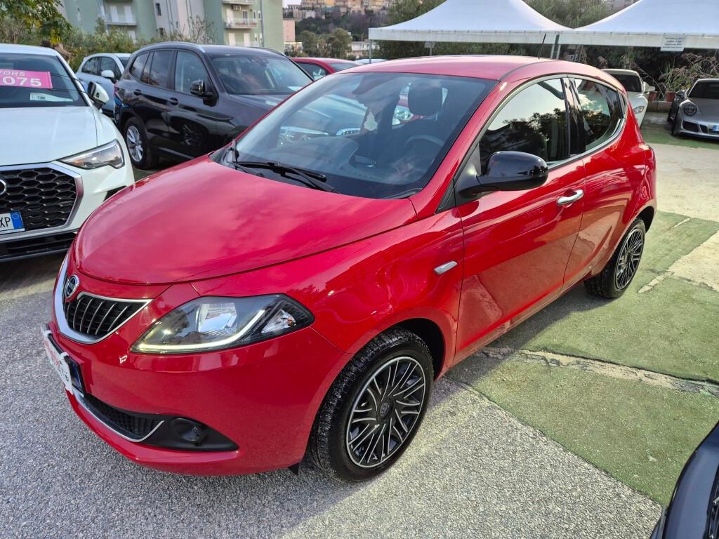 Lancia Ypsilon 1.0 5 porte Hybrid 2023