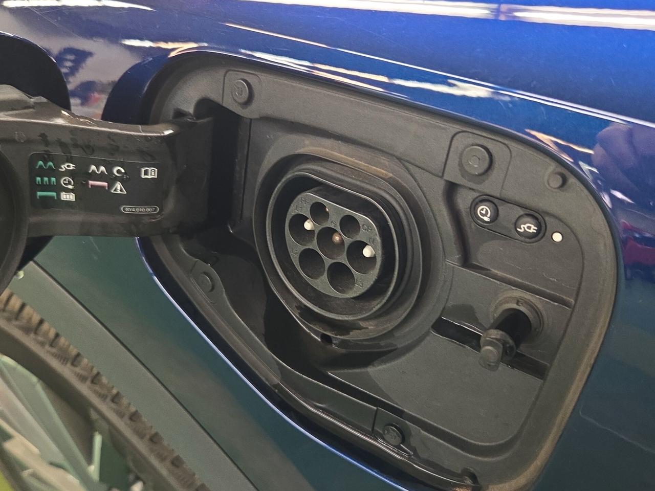 Audi Q3 45 TFSI e S tronic Business