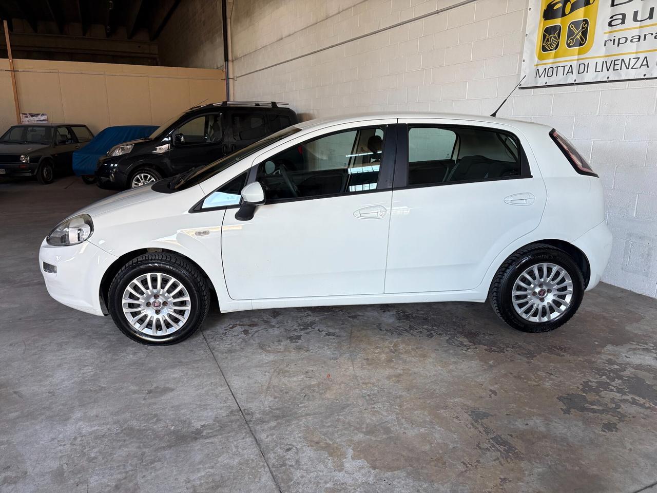 Fiat Punto 1.2 8V 5 porte 69Cv Gancio Traino