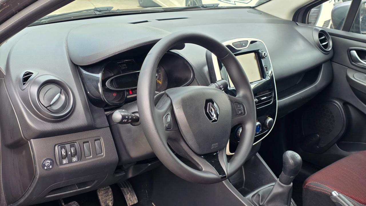 Renault Clio 1.2 75CV GPL 5 porte Costume National