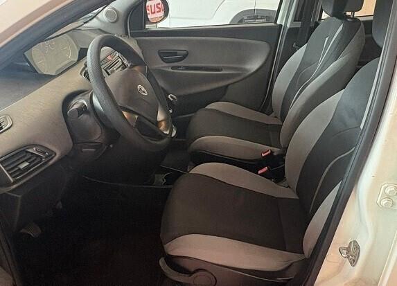 LANCIA YPSILON serie3 METANO Orig. LANCIA CV 85 Km 90.326 Per NEOPATENTATI garanzia 12 mesi