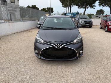 TOYOTA - Yaris - 1.4 D-4D 5p. Lounge MY 16 ; Adatta ai Neopatentati