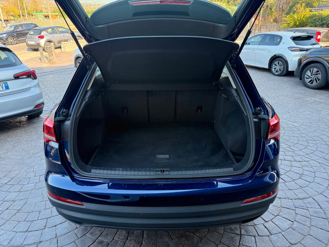 Audi Q3 35 TDI S tronic Business