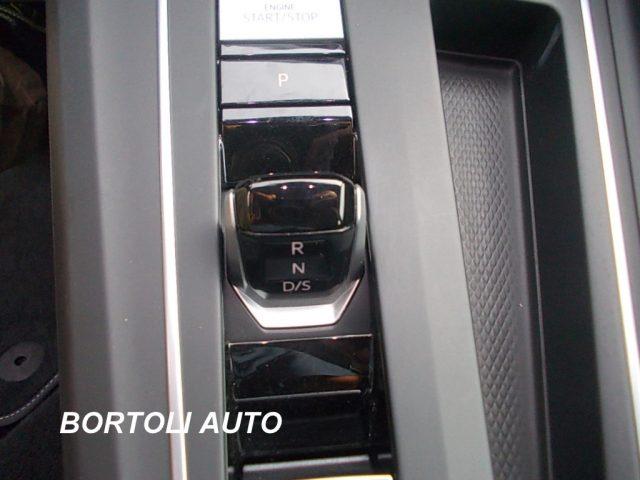 VOLKSWAGEN Golf 1.0 eTSI 14.000 KM EVO DSG LIFE AUTOMATICA