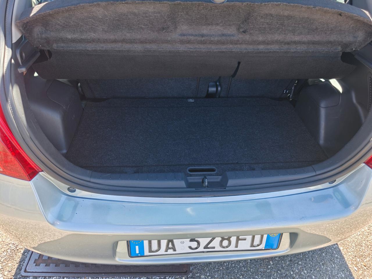 Toyota Yaris 1.4 D-4D Sol Automatica
