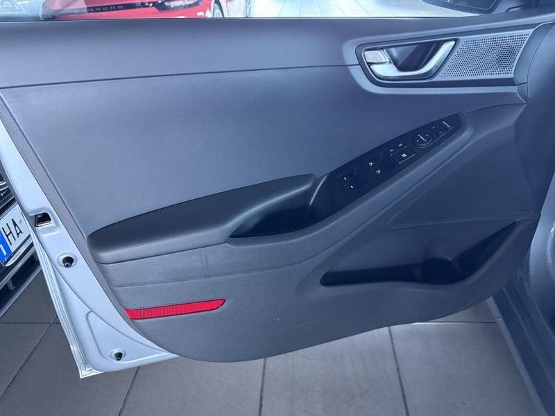 Hyundai IONIQ Hybrid 1.6 Hybrid 6DCT Style