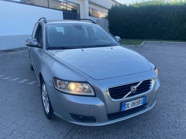 Volvo V50 1.6 D ok neo patentati pronta al uso