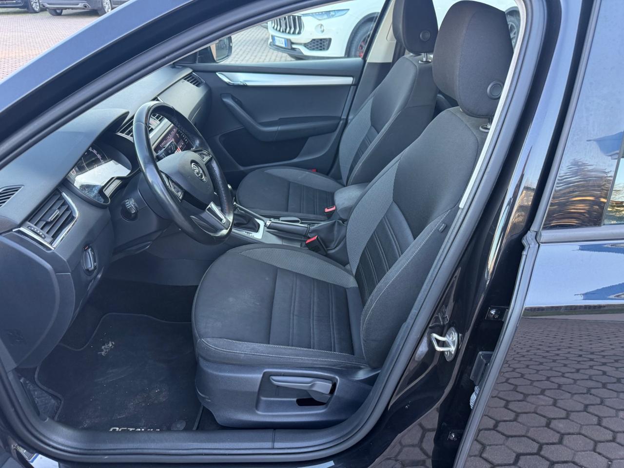 Skoda Octavia 1.5 DSG Wagon Ambition G-Tec OK NEOPATENTATI